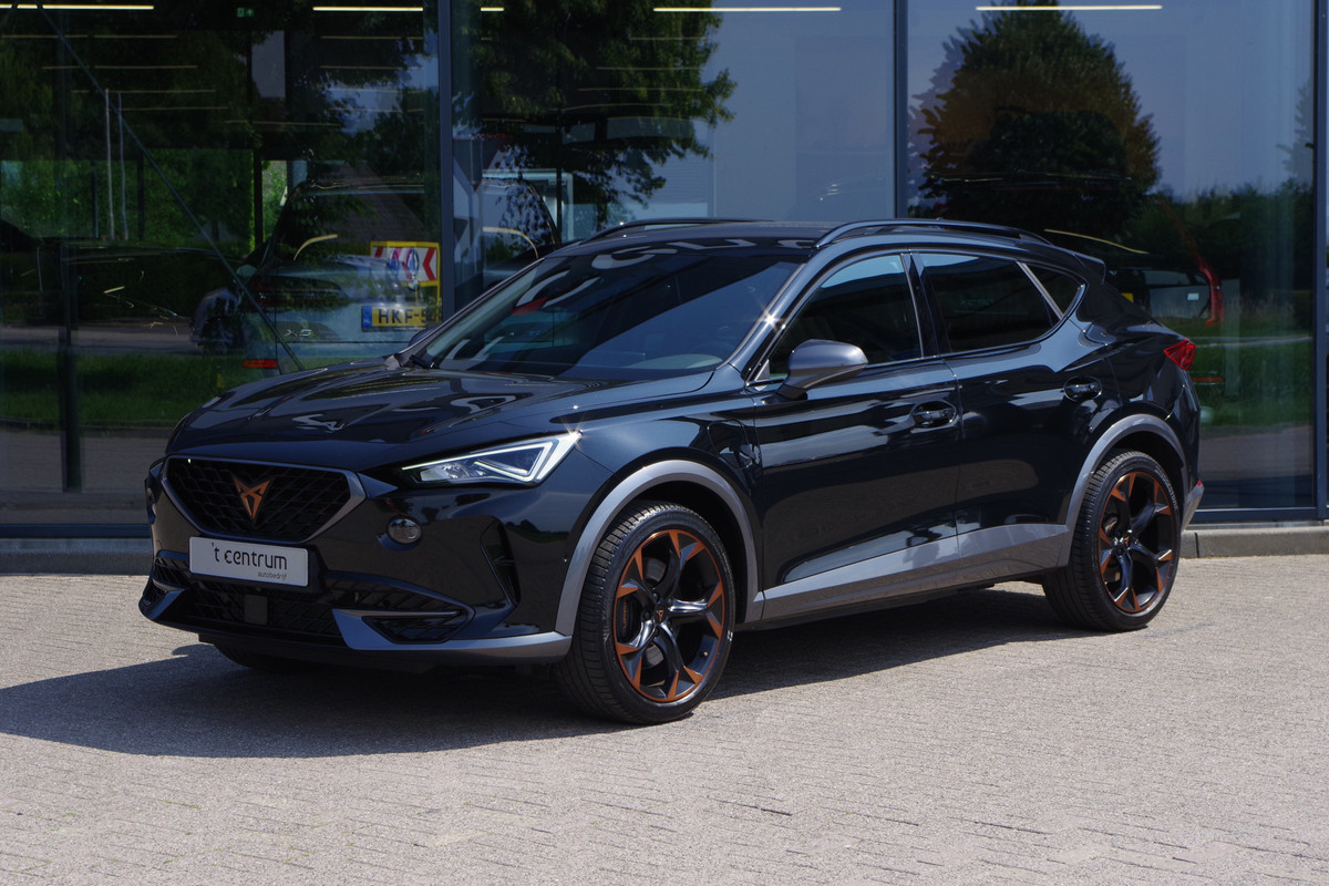 CUPRA Formentor 1.4 e-Hybrid VZ 245 PK Copper Edition PHEV, Groot-Navigatie, Adap. Cruise Control, Camera CUPRA Formentor 1.4 e-Hybrid VZ 245 PK Copper Edition PHEV, Groot-Navigatie, Adap. Cruise Control, Camera
