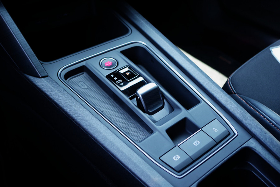 CUPRA Formentor 1.4 e-Hybrid VZ 245 PK Copper Edition PHEV, Groot-Navigatie, Adap. Cruise Control, Camera
