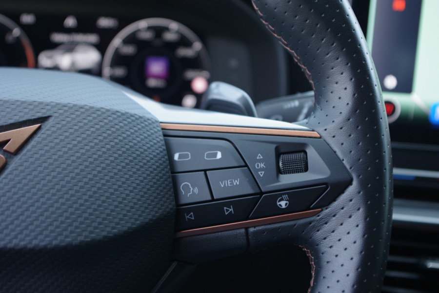 CUPRA Formentor 1.4 e-Hybrid VZ 245 PK Copper Edition PHEV, Groot-Navigatie, Adap. Cruise Control, Camera