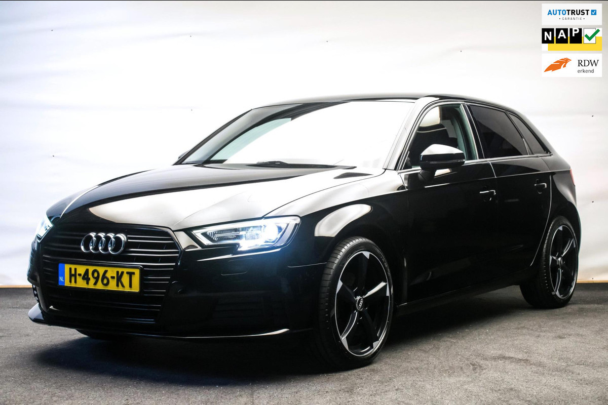 Audi A3 Sportback 35 TFSI 150PK Automaat Black Edition ORG NL [ Bi-Xenon 18 Inch S Line Velgen Climate Control Parkeersensoren ]