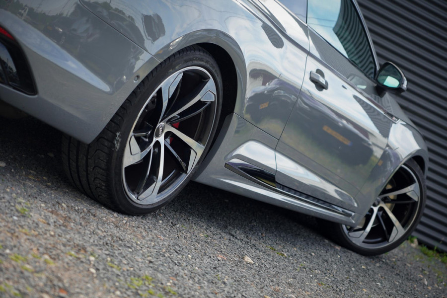 Audi A5 Coupé 2.9 TFSI RS 5 quattro Audi RS5 Coupé 2.9 TFSI A5 quattro / Miltek / Pano / ACC