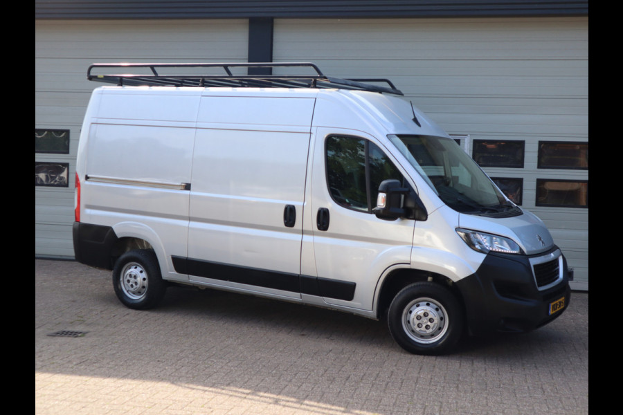 Peugeot Boxer 330 2.2 BlueHDi 141pk Euro 6 L2H2 - Imperiaal - Trekhaak - NAP