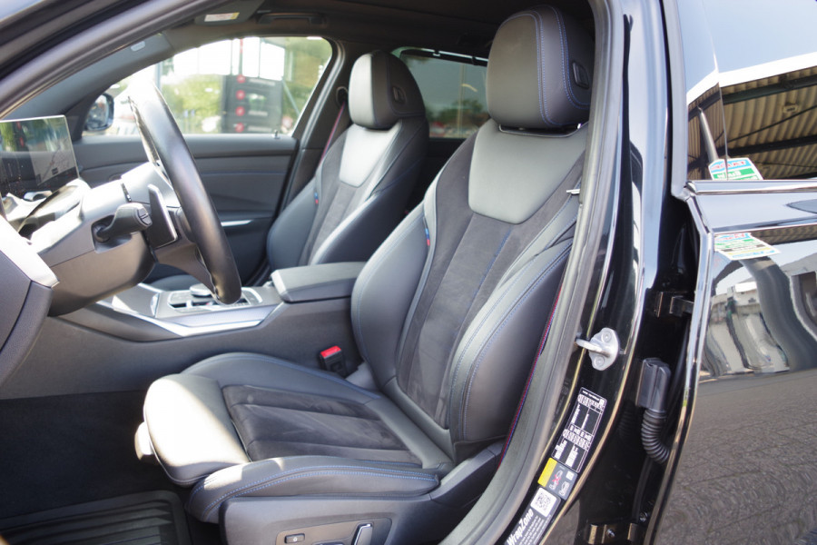 BMW 3 Serie Touring 330e xDrive 293 PK M-Sport Pro, Panoramadak, Elek. Trekhaak, Camera