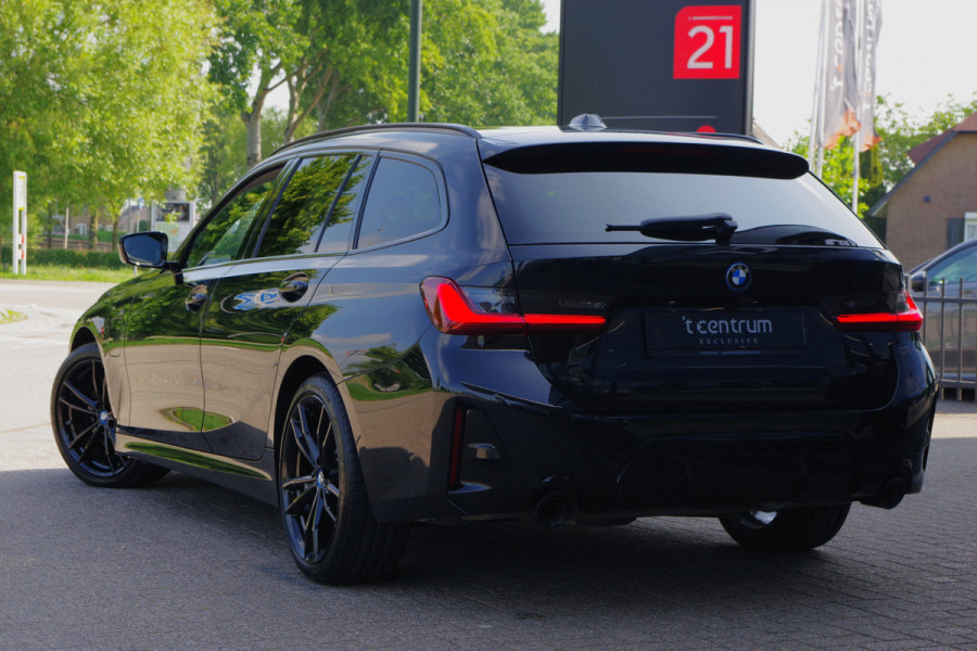 BMW 3 Serie Touring 330e xDrive 293 PK M-Sport Pro, Panoramadak, Elek. Trekhaak, Camera