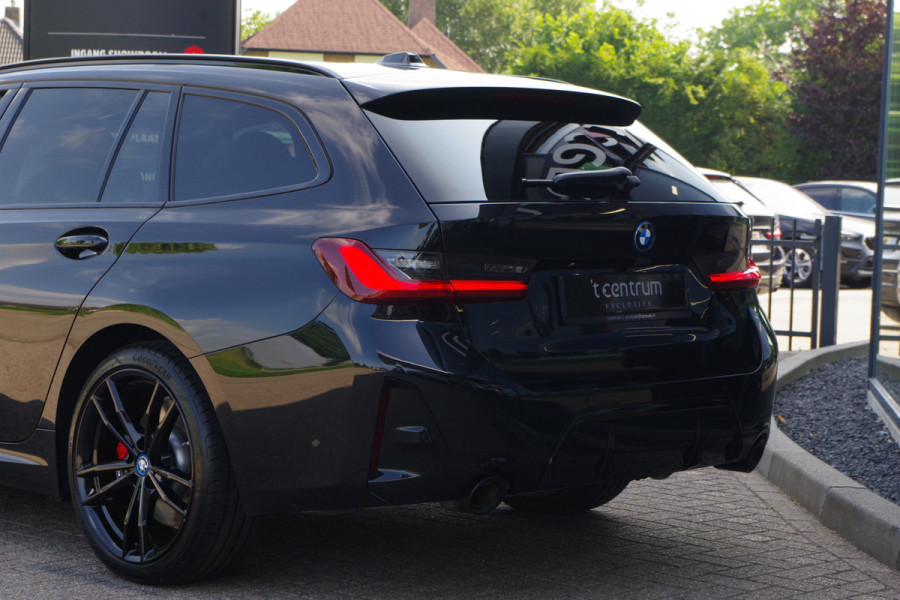 BMW 3 Serie Touring 330e xDrive 293 PK M-Sport Pro, Panoramadak, Elek. Trekhaak, Camera