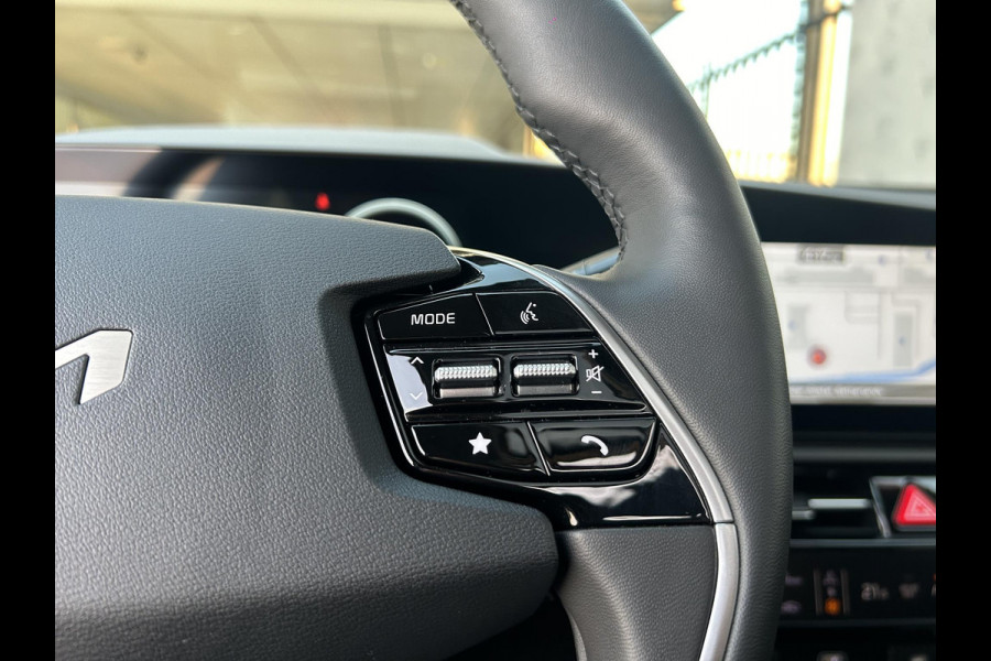 Kia Niro EV DynamicPlusLine 64.8 kWh Gratis Laadpaal | HUD | Cruise | Camera | Open Dak | Stoel & Stuurverwarming | Key-Less | H-Leder |