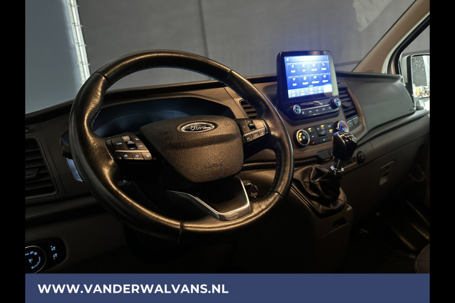 Ford Transit Custom 2.0 TDCI L2H1 Euro6 Airco | Navigatie | Camera | LED | Cruisecontrol | Verwarmde voorruit 2800kg trekvermogen, Stoelverwarming, Parkeersensoren, Bijrijdersbank