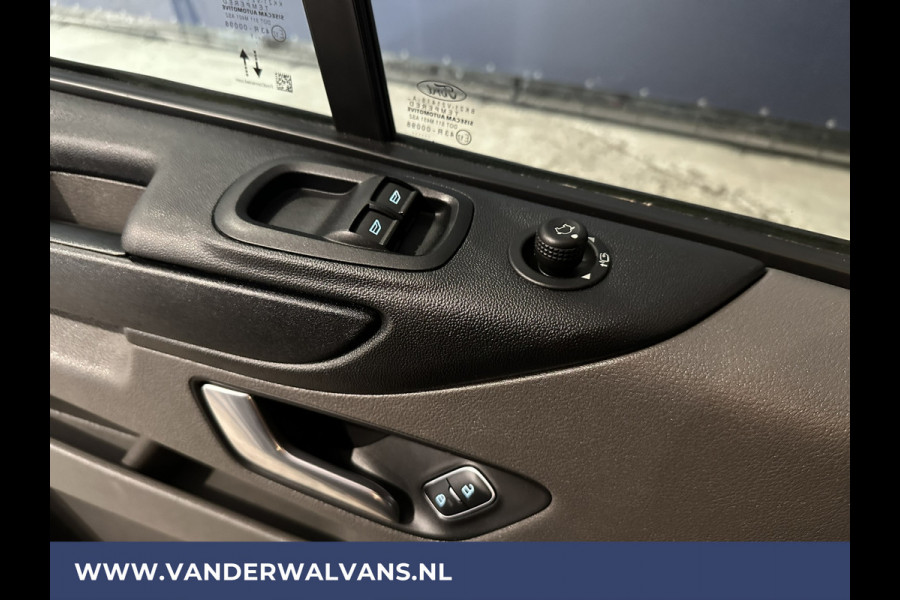 Ford Transit Custom 2.0 TDCI L2H1 Euro6 Airco | Navigatie | Camera | LED | Cruisecontrol | Verwarmde voorruit 2800kg trekvermogen, Stoelverwarming, Parkeersensoren, Bijrijdersbank