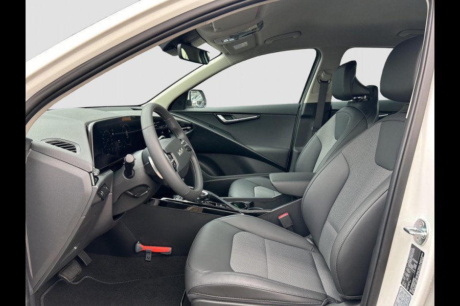 Kia Niro EV Light Edition 64.8 kWh Automaat | Clima | Cruise | Camera | Navi | Apple Carplay & Android Auto |
