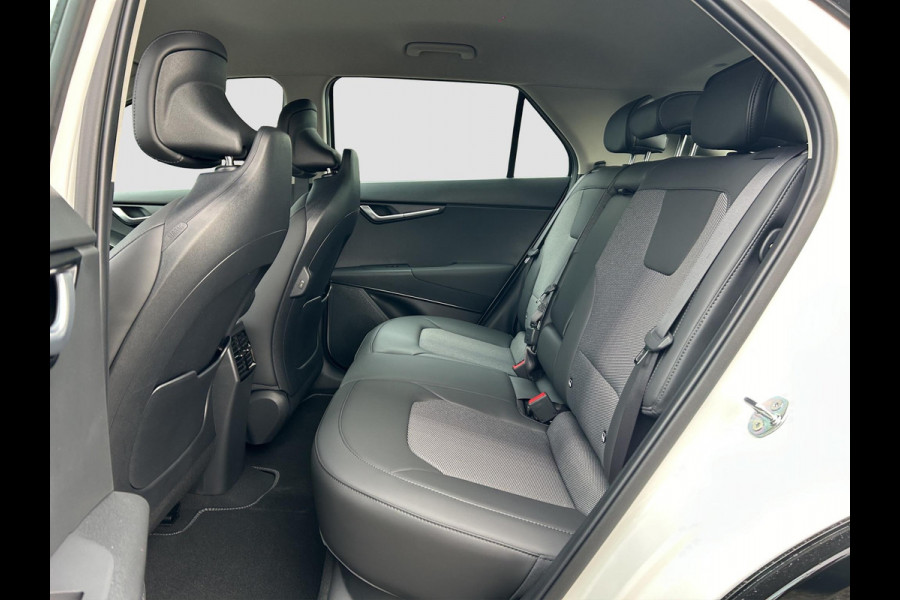 Kia Niro EV Light Edition 64.8 kWh Automaat | Clima | Cruise | Camera | Navi | Apple Carplay & Android Auto |