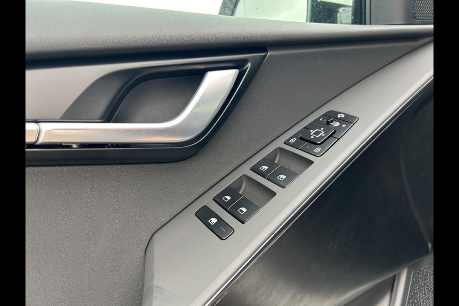 Kia Niro EV Light Edition 64.8 kWh Automaat | Clima | Cruise | Camera | Navi | Apple Carplay & Android Auto |