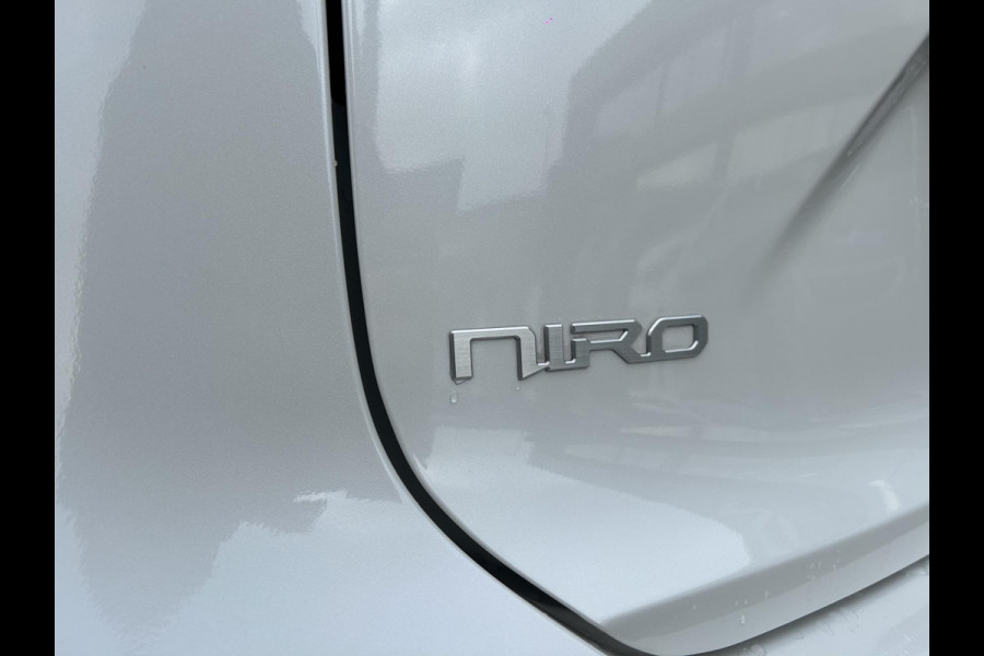 Kia Niro EV Light Edition 64.8 kWh Automaat | Clima | Cruise | Camera | Navi | Apple Carplay & Android Auto |