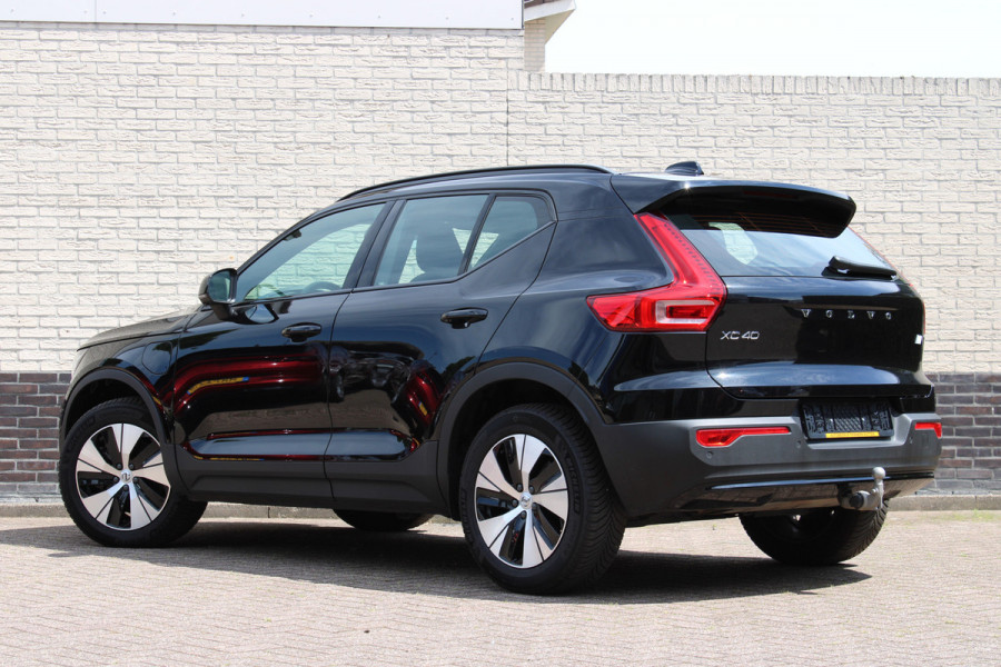 Volvo XC40 1.5 T4 Plug-in hybrid Plus Dark | Trekhaak | H/K | Pilot Assist | Memory | Navigatie | 360 Camera