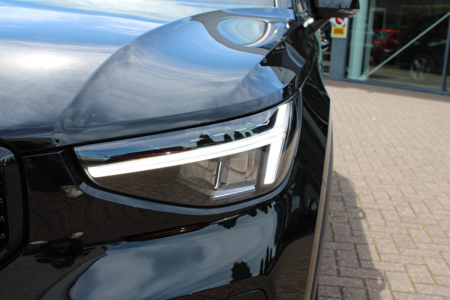 Volvo XC40 1.5 T4 Plug-in hybrid Plus Dark | Trekhaak | H/K | Pilot Assist | Memory | Navigatie | 360 Camera