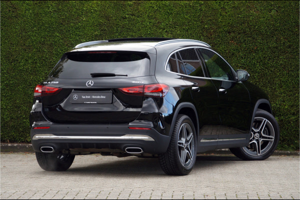 Mercedes-Benz GLA GLA 250 4M AMG Line | Leder Panorama Carplay Camera
