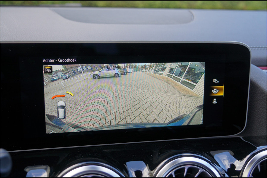 Mercedes-Benz GLA GLA 250 4M AMG Line | Leder Panorama Carplay Camera