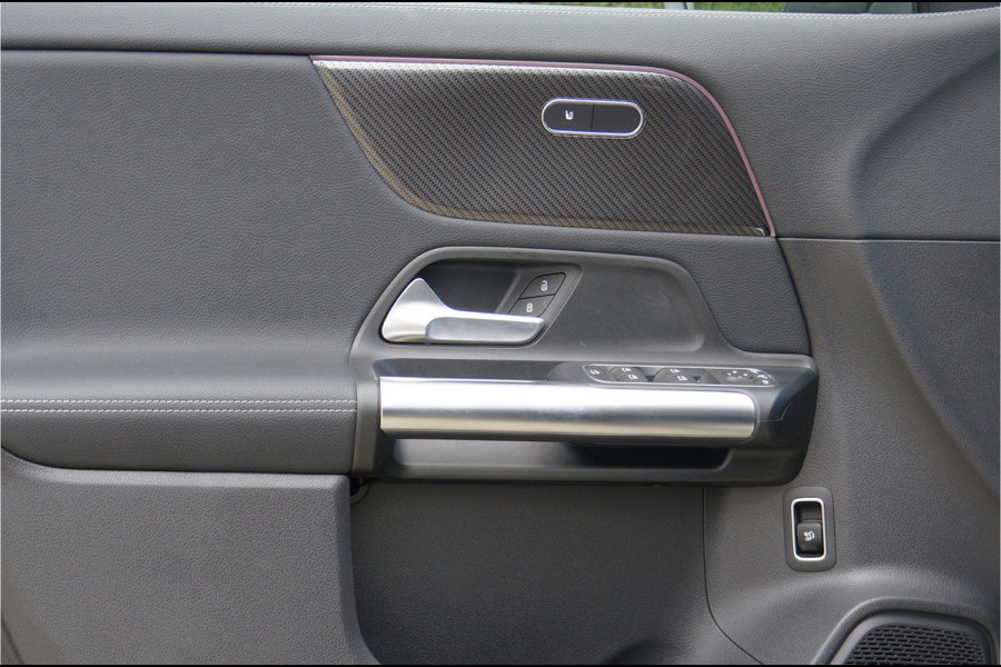 Mercedes-Benz GLA GLA 250 4M AMG Line | Leder Panorama Carplay Camera