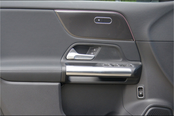 Mercedes-Benz GLA GLA 250 4M AMG Line | Leder Panorama Carplay Camera