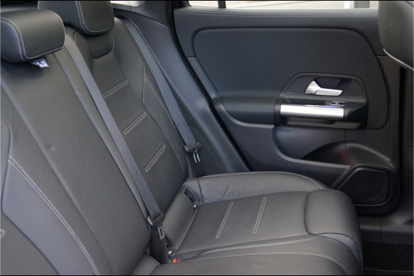 Mercedes-Benz GLA GLA 250 4M AMG Line | Leder Panorama Carplay Camera