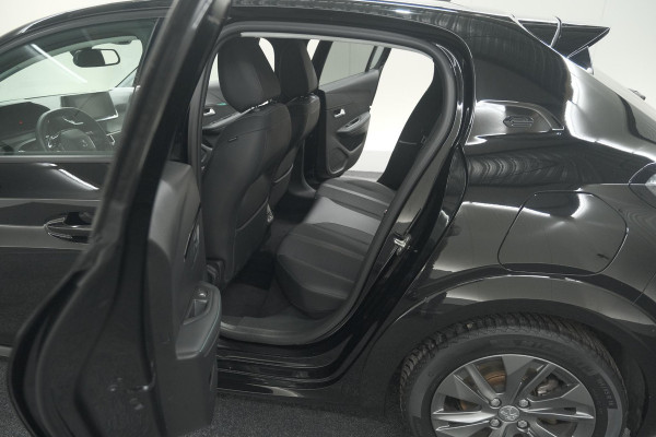 Peugeot e-208 EV Allure 50 kWh | 3 Fase Laadfunctie | Parkeersensoren | Apple Carplay