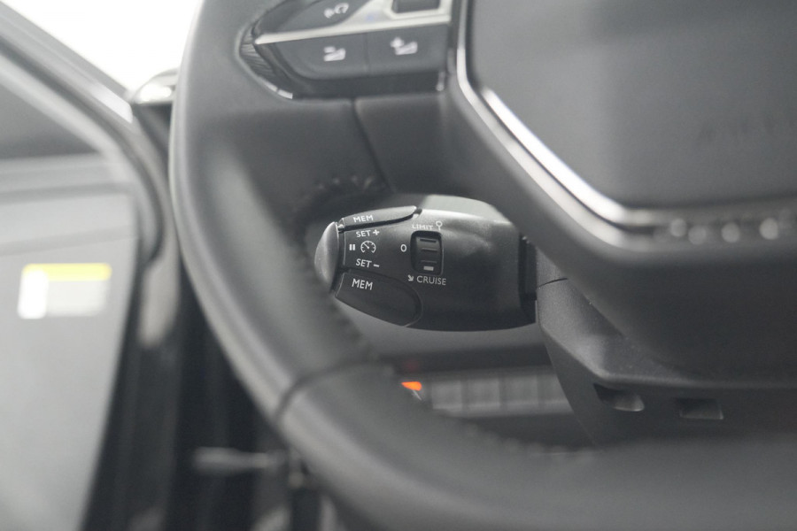 Peugeot e-208 EV Allure 50 kWh | 3 Fase Laadfunctie | Parkeersensoren | Apple Carplay