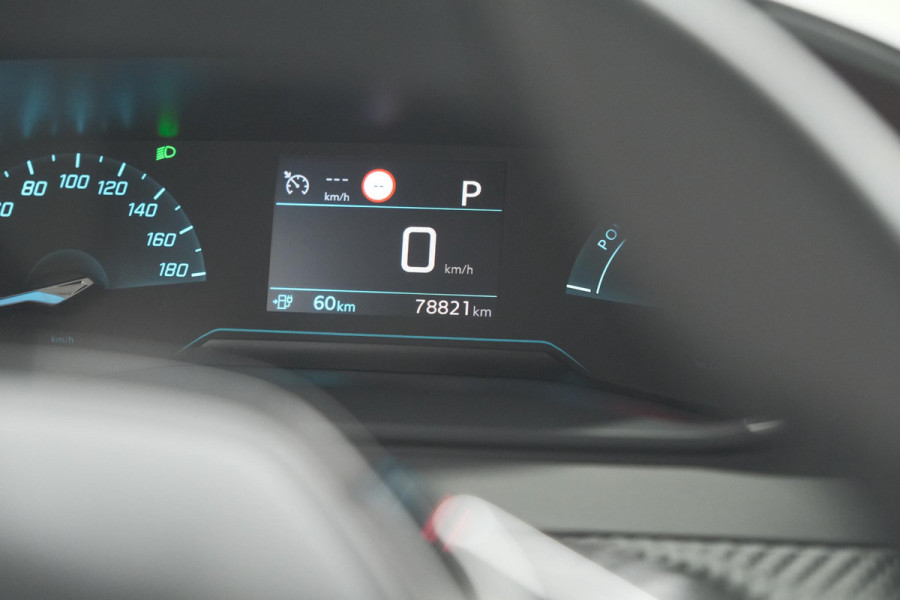 Peugeot e-208 EV Allure 50 kWh | 3 Fase Laadfunctie | Parkeersensoren | Apple Carplay