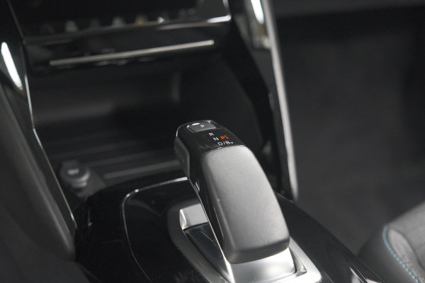Peugeot e-208 EV Allure 50 kWh | 3 Fase Laadfunctie | Parkeersensoren | Apple Carplay