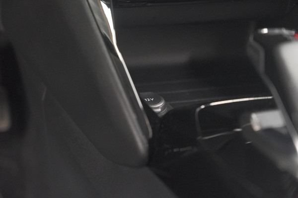 Peugeot e-208 EV Allure 50 kWh | 3 Fase Laadfunctie | Parkeersensoren | Apple Carplay