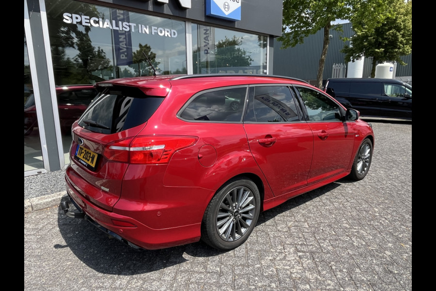 Ford FOCUS Wagon 1.5 EcoBoost ST-Line 150pk/110kW 6-bak | Trekhaak | Stoel-, stuur en voorruitverwarming | SYNC3 | Carplay/Android Auto | etc. etc.