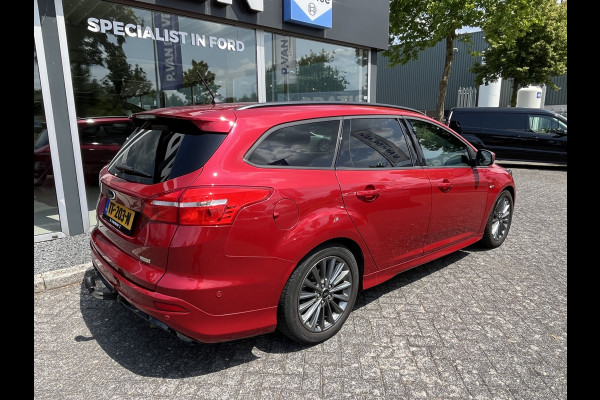 Ford FOCUS Wagon 1.5 EcoBoost ST-Line 150pk/110kW 6-bak | Trekhaak | Stoel-, stuur en voorruitverwarming | SYNC3 | Carplay/Android Auto | etc. etc.