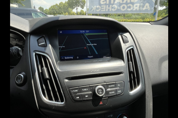 Ford FOCUS Wagon 1.5 EcoBoost ST-Line 150pk/110kW 6-bak | Trekhaak | Stoel-, stuur en voorruitverwarming | SYNC3 | Carplay/Android Auto | etc. etc.