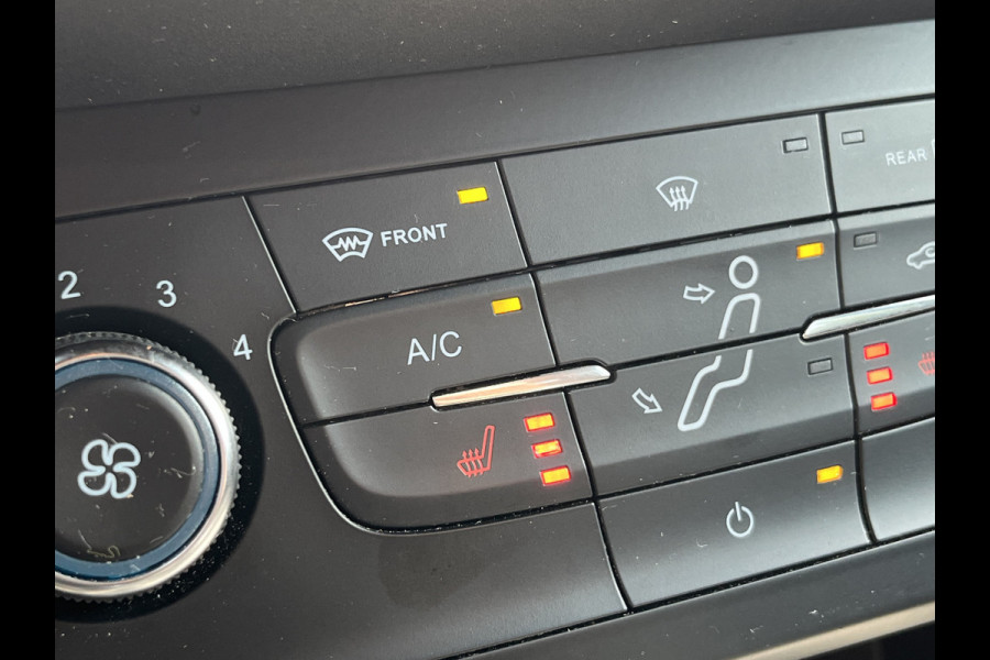 Ford FOCUS Wagon 1.5 EcoBoost ST-Line 150pk/110kW 6-bak | Trekhaak | Stoel-, stuur en voorruitverwarming | SYNC3 | Carplay/Android Auto | etc. etc.