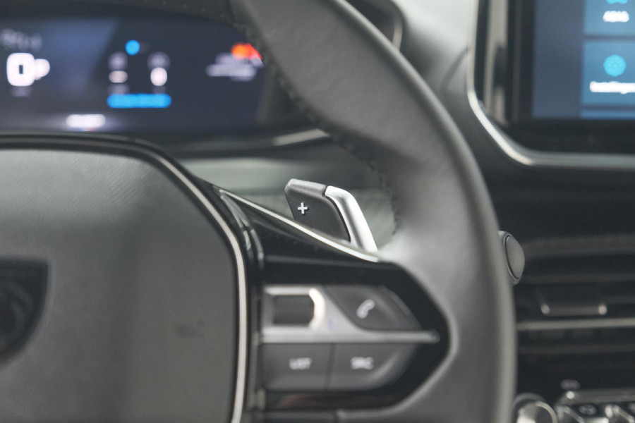 Peugeot 2008 Hybrid 136 e-DCS6 Allure | 360 Camera | Adaptieve Cruise Control | Dodehoekdetectie | Navigatie
