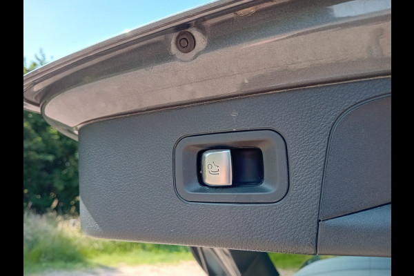 Mercedes-Benz GLC AMG 63 S 4MATIC+ KUIPSTOELEN, PANODAK, SENSOR ACHTERKLEP