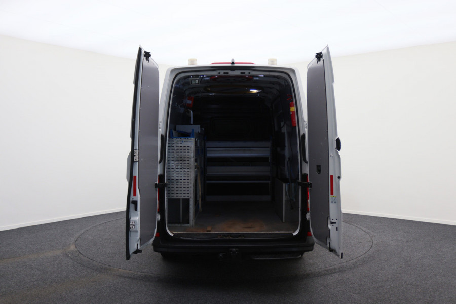 Volkswagen Crafter 35 2.0 TDI DSG 140 PK L3H3