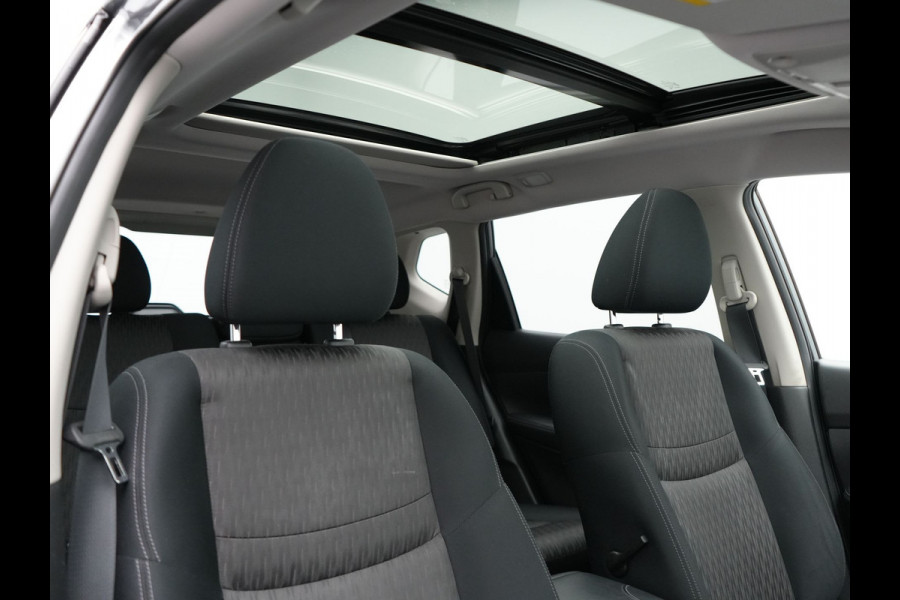 Nissan X-Trail 1.3 DIG-T N-Tec Automaat Dealer O.H. | Panodak | Navigatie | 360 Camera | Stoel & Stuurverwarming | LED Koplampen | Climate Control | Cruise Control | DAB |