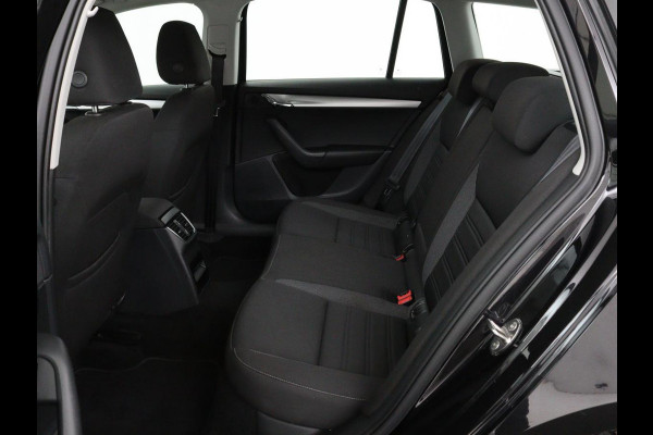 Škoda Octavia Combi 1.0 TSI Grt Amb. Bns | Adaptive cruise | DSG Automaat | Climate control | Carplay | Parkeerhulp