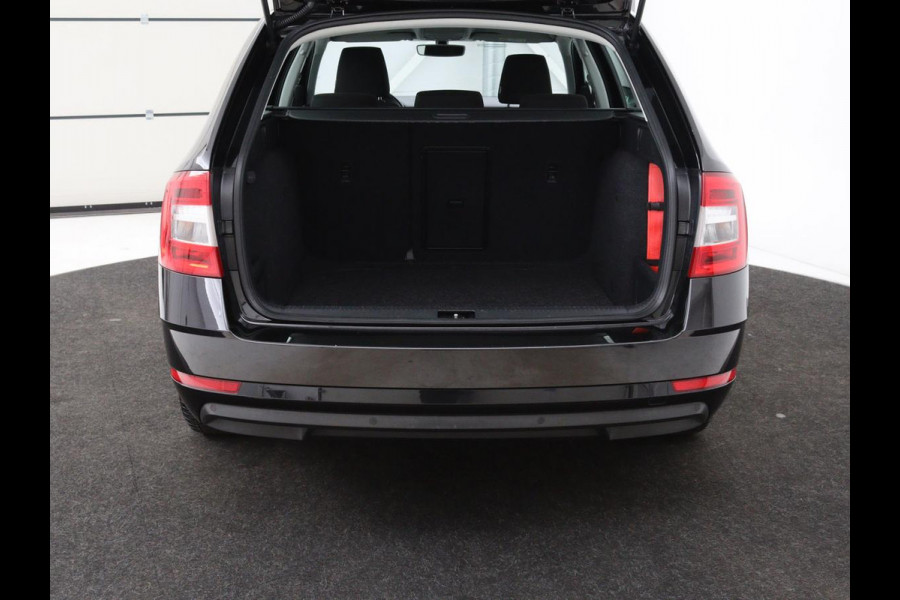 Škoda Octavia Combi 1.0 TSI Grt Amb. Bns | Adaptive cruise | DSG Automaat | Climate control | Carplay | Parkeerhulp