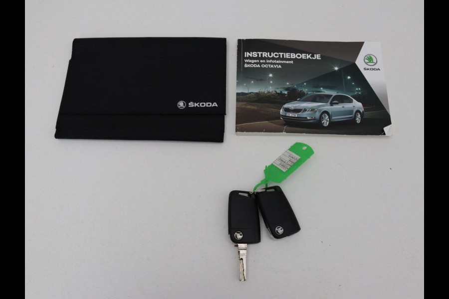 Škoda Octavia Combi 1.0 TSI Grt Amb. Bns | Adaptive cruise | DSG Automaat | Climate control | Carplay | Parkeerhulp