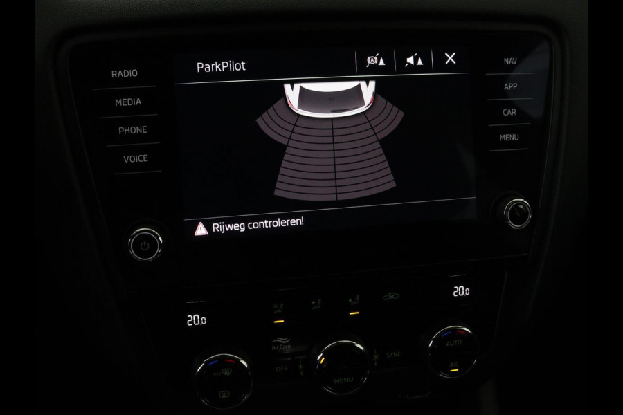 Škoda Octavia Combi 1.0 TSI Grt Amb. Bns | Adaptive cruise | DSG Automaat | Climate control | Carplay | Parkeerhulp
