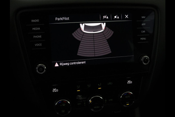 Škoda Octavia Combi 1.0 TSI Grt Amb. Bns | Adaptive cruise | DSG Automaat | Climate control | Carplay | Parkeerhulp