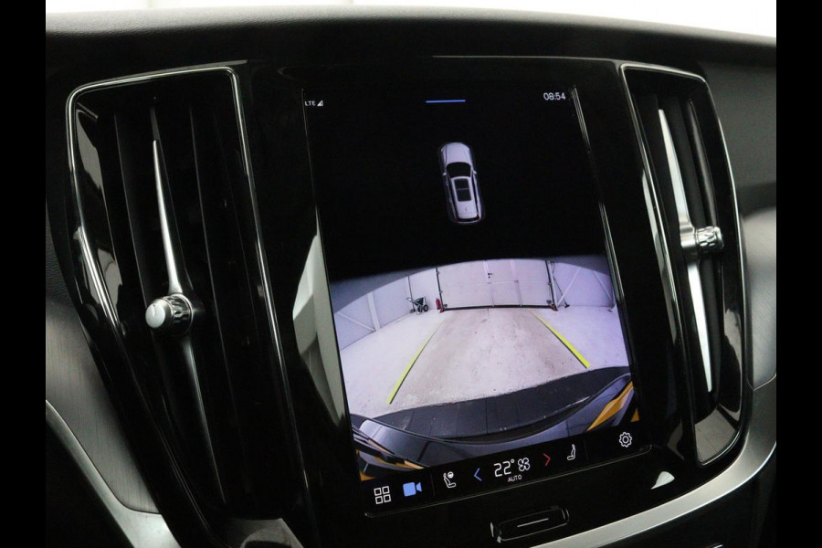 Volvo V60 2.0 B4 Core | 58.000km NAP | Stoel & Stuurverwarming | Full LED | Carplay | Camera | Elektrische achterklep | Navigatie