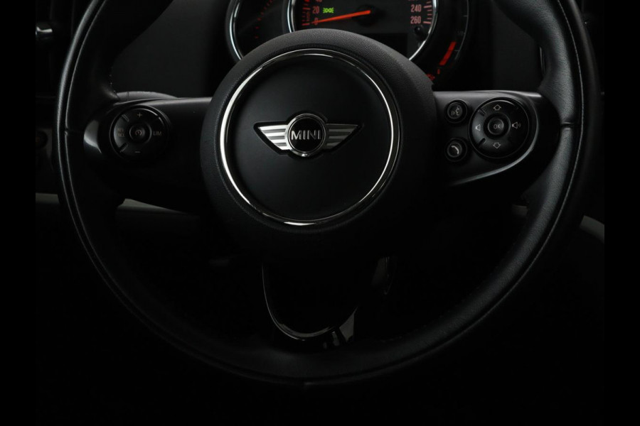 MINI Countryman 2.0 Cooper S E ALL4 Pepper | Climate control | Navigatie | PHEV | Park assist | Elektrische achterklep | Bleutooth