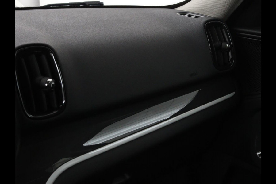 MINI Countryman 2.0 Cooper S E ALL4 Pepper | Climate control | Navigatie | PHEV | Park assist | Elektrische achterklep | Bleutooth