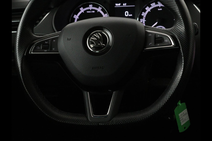 Škoda Octavia Combi 1.0 TSI Grt Amb. Bns | Camera | Trekhaak | Adaptive cruise | Carplay | Navigatie | Sportstoelen | Climate control