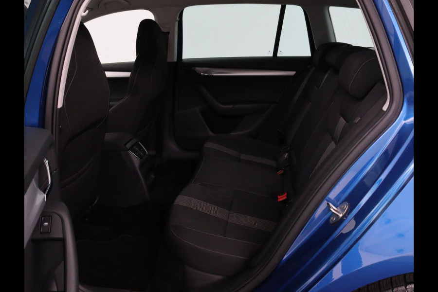 Škoda Octavia Combi 1.0 TSI Grt Amb. Bns | Camera | Trekhaak | Adaptive cruise | Carplay | Navigatie | Sportstoelen | Climate control