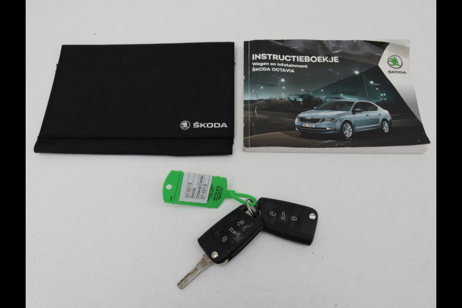 Škoda Octavia Combi 1.0 TSI Grt Amb. Bns | Camera | Trekhaak | Adaptive cruise | Carplay | Navigatie | Sportstoelen | Climate control