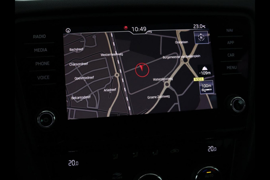 Škoda Octavia Combi 1.0 TSI Grt Amb. Bns | Camera | Trekhaak | Adaptive cruise | Carplay | Navigatie | Sportstoelen | Climate control