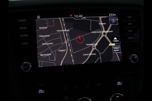 Škoda Octavia Combi 1.0 TSI Grt Amb. Bns | Camera | Trekhaak | Adaptive cruise | Carplay | Navigatie | Sportstoelen | Climate control