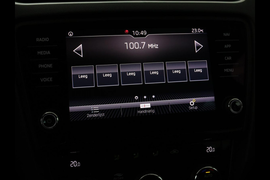 Škoda Octavia Combi 1.0 TSI Grt Amb. Bns | Camera | Trekhaak | Adaptive cruise | Carplay | Navigatie | Sportstoelen | Climate control
